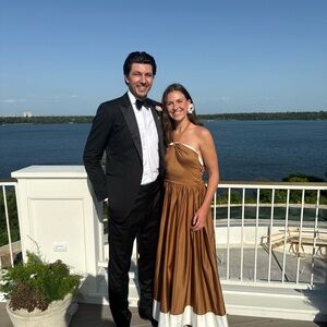 Alice + Olivia Beatrix Sweetheart Tie Neck Midi Dr